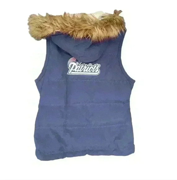 NFL Pro Line New England Patriots Filled Puffer Vest - Picture 4 of 7
